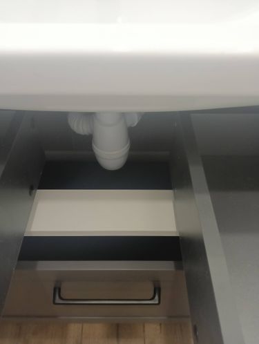 Установка ниппеля для смесителя Установка комплекта: Тумба + Раковина + смеситель + зеркало