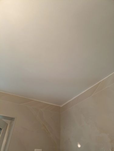 Покраска потолка эмалью или водно-дисперсионной краской