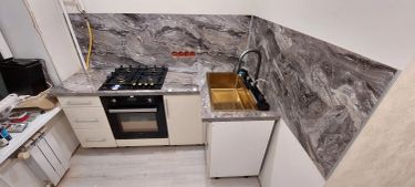 Вырез под розетку, выключатель, светильник
Кухни