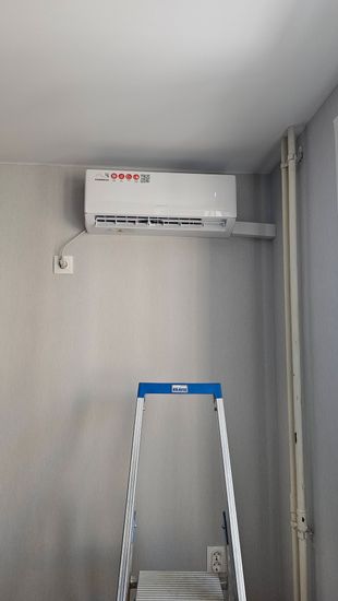 Установка сплит системы 7-9 kBTU (одноэтапный монтаж)