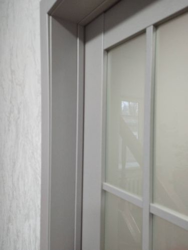 Установка межкомнатной двухстворчатой двери