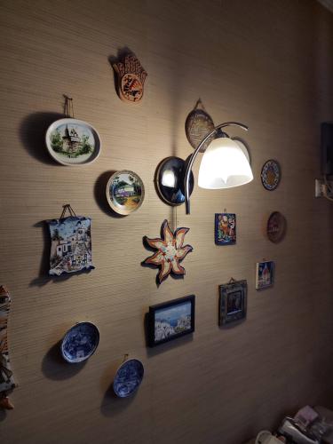 Заменены неисправные элементы, восстановлено электропитание, проверена работоспособность, установлена новая лампа, обеспечено безопасное подключение, улучшено освещение.