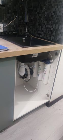 Установка и подключение встраиваемого холодильника