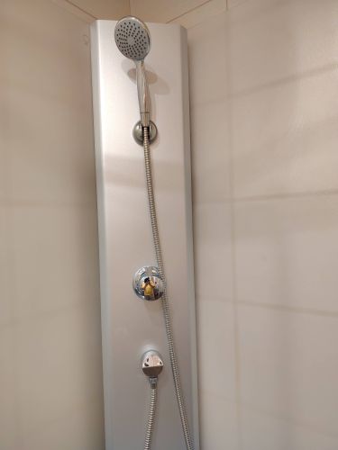 Установка душевой кабины шириной до 90 см