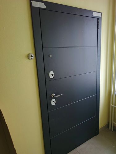 Установка входной двери весом до 95 кг