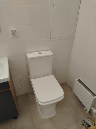 Установка напольного унитаза