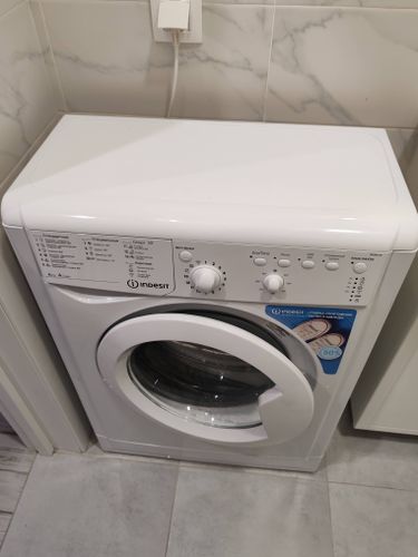 Установка отдельностоящей стиральной машины с подключением