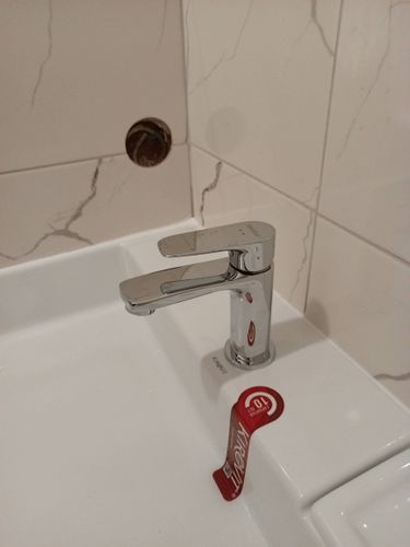 Установка смесителя (на готовые коммуникации)