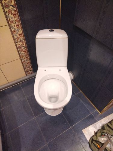 Установка напольного унитаза