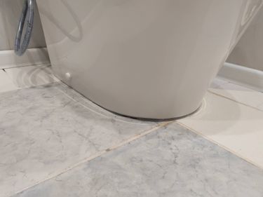 Установка напольного унитаза