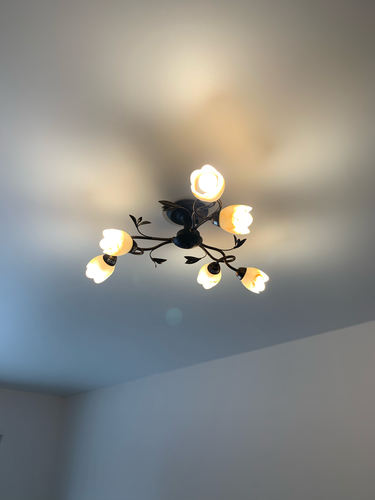 Установка люстры в сборке