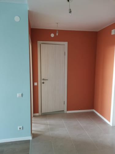 Покраска внутренних стен водоэмульсионной краской