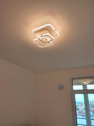 Монтаж и подключение настенно-потолочного светильника