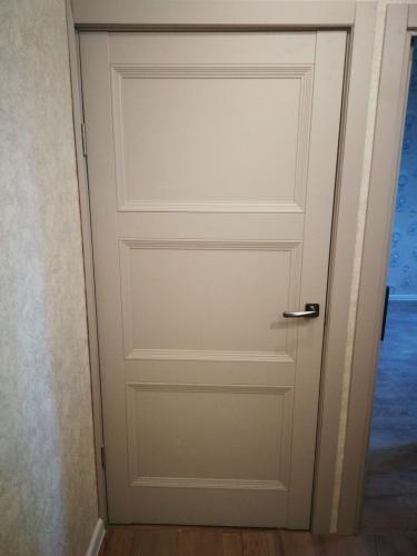 Установлена новая фурнитура, устранены неполадки механизма, отрегулировано крепление, проверена работоспособность, обеспечена плавность хода, восстановлена эстетика, улучшена функциональность.