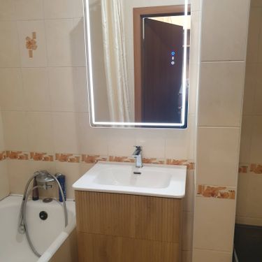 Установка комплекта: Тумба + Раковина + смеситель + зеркало