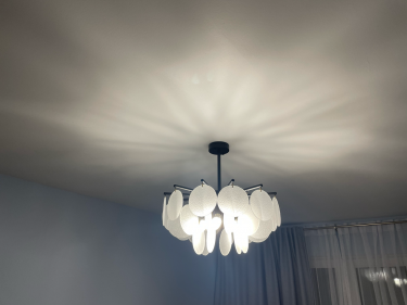 Установка люстры в сборке