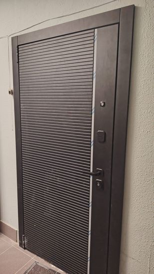 Установка входной двери весом до 95 кг