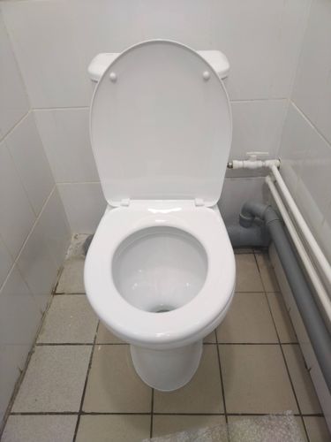 Установка напольного унитаза