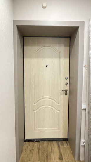 Установка доборов по периметру для входных дверей со сращиванием