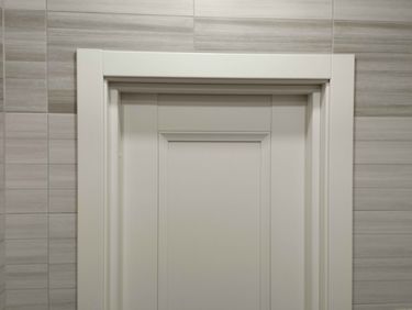 Установка межкомнатной одностворчатой двери