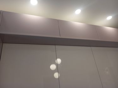 Демонтаж ящика кухонного гарнитура с сохранением Установка и подключение встраиваемого электрического духового шкафа Установка и подключение встроенной СВЧ