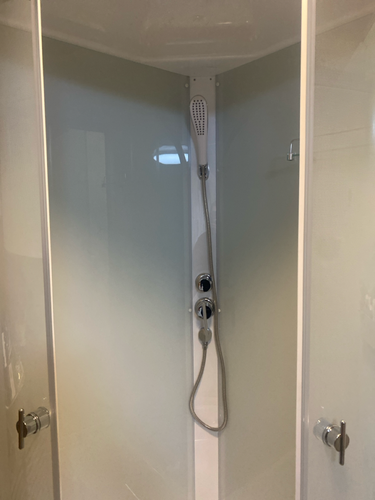 Установка душевой кабины шириной до 90 см