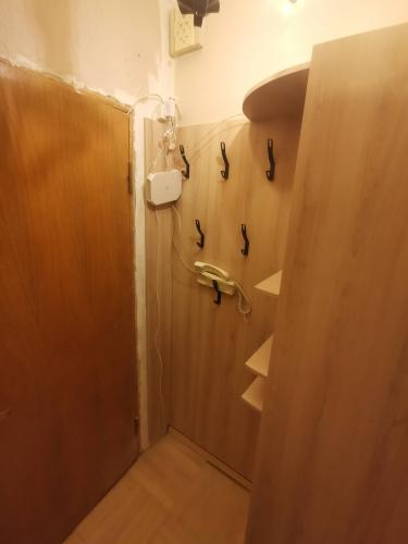 Навеска полки