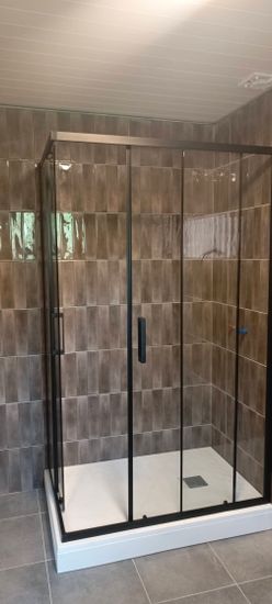 Установка душевого уголка шириной до 150 см