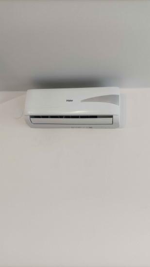 Установлен прибор для охлаждения воздуха, закреплён на стене, подключены коммуникации, проверена работоспособность, обеспечена герметичность соединений, проведено тестирование функций.