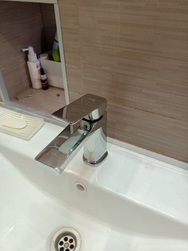 Установка смесителя (на готовые коммуникации)