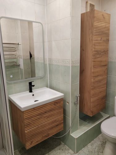 Установка комплекта: Тумба + Раковина + смеситель + зеркало