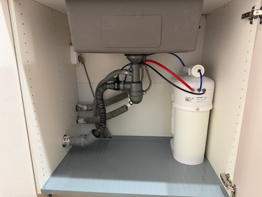 Установка и подключение подстольной мойки