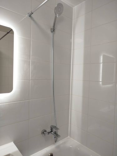 Установка смесителя (на готовые коммуникации)