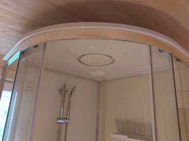 Установка душевой кабины шириной до 90 см