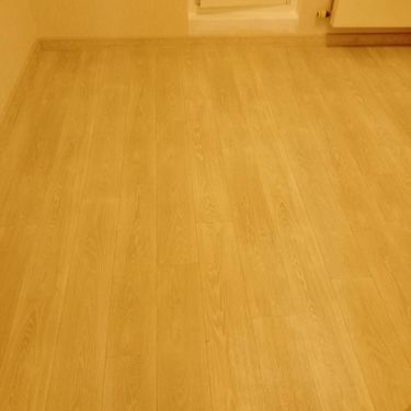 Монтаж пластикового плинтуса