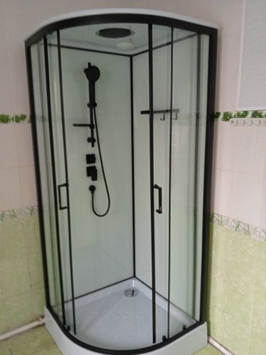 Установка душевой кабины шириной до 90 см