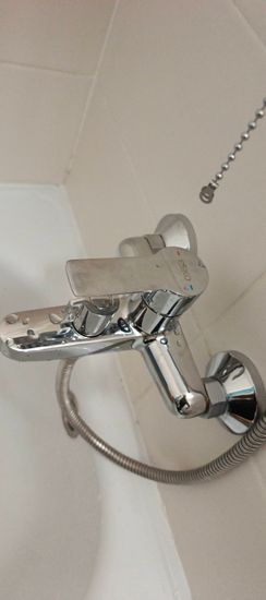 Установка смесителя (на готовые коммуникации)