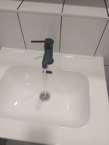 Установка смесителя (на готовые коммуникации)