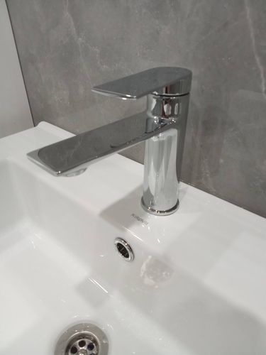 Установка смесителя (на готовые коммуникации)