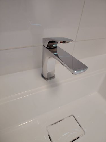 Установка смесителя (на готовые коммуникации)