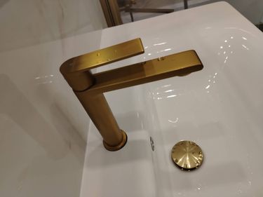 Установка смесителя (на готовые коммуникации)