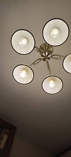 Установка люстры в сборке