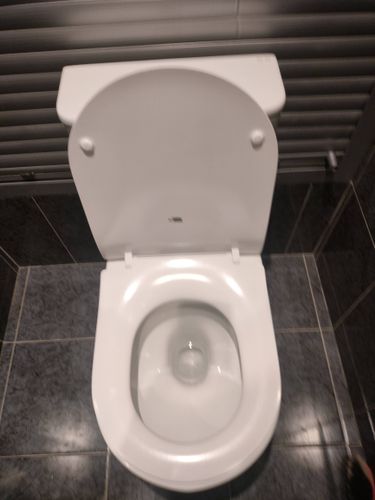 Установка напольного унитаза