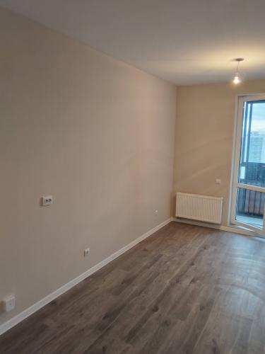 Покраска обоев в 2 слоя