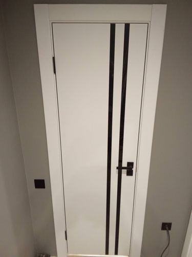 Установка межкомнатной одностворчатой двери с врезанной фурнитурой