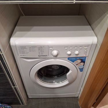 Установка отдельностоящей стиральной машины с подключением