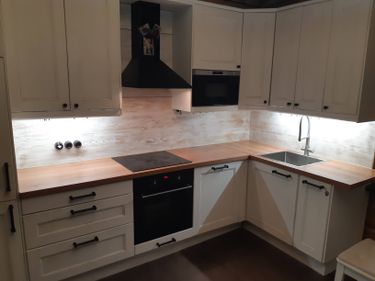 Еврозапил столешницы из ДСП Установка столешницы ДСП Установка и подключение электрической варочной поверхности