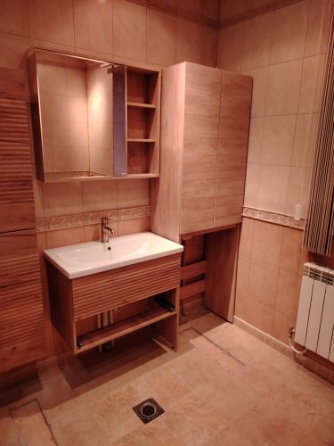 Установка комплекта: пенал + тумба +раковина + смеситель + зеркало