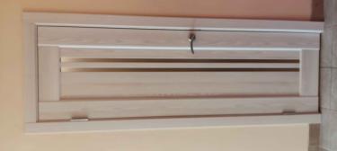 Установлены дополнительные элементы на дверной проем, обеспечивающие завершенный вид и гармоничное сочетание с интерьером. Работа выполнена аккуратно, с точной подгонкой деталей.