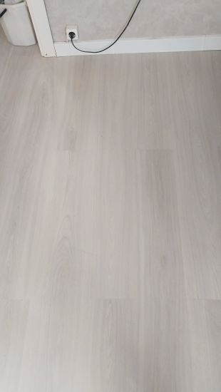 Монтаж пластикового плинтуса